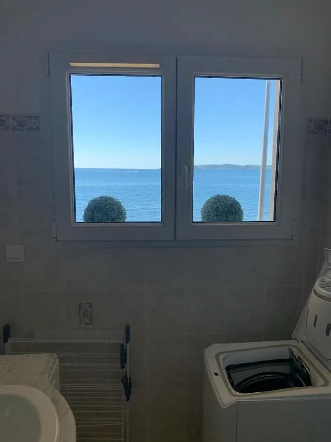 Le Latania Apartment Sainte-Maxime 0*,  France